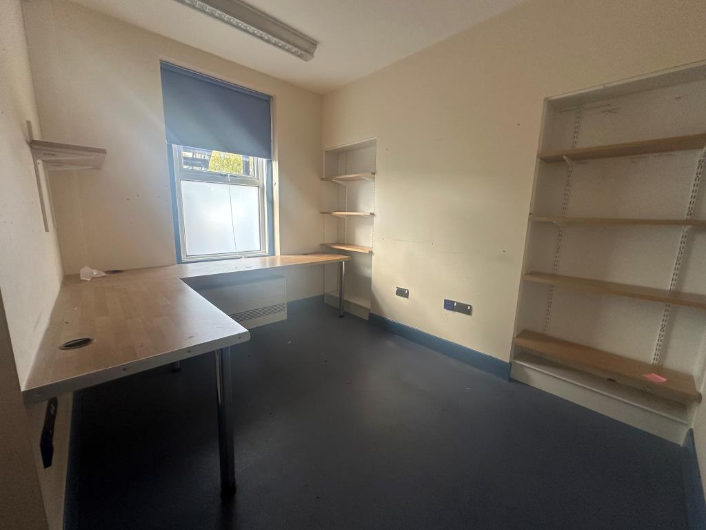 Lot: 68 - DETACHED FREEHOLD PROPERTY WITH POTENTIAL - Ground floor room two